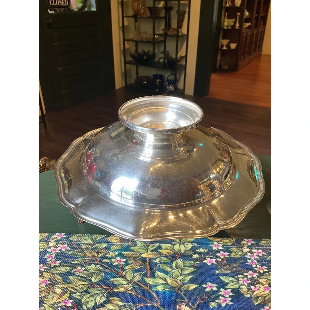 Vintage Sheridan Silver Plated‎ Scalloped Rim Round 12